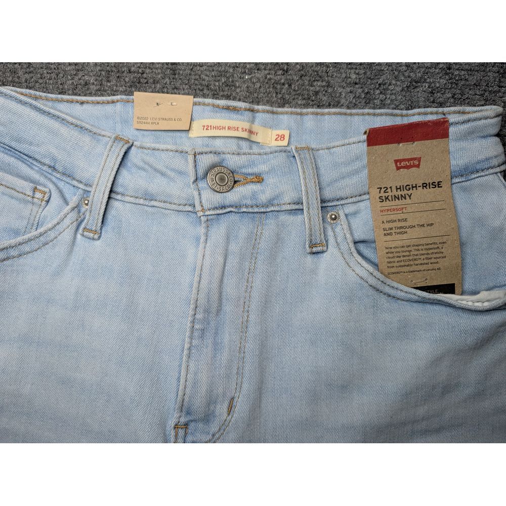 NWT Levi's 721 High Rise Skinny Light Wash Jeans Women's 28 W/ 32 L Hole Legs - Picture 3 of 10